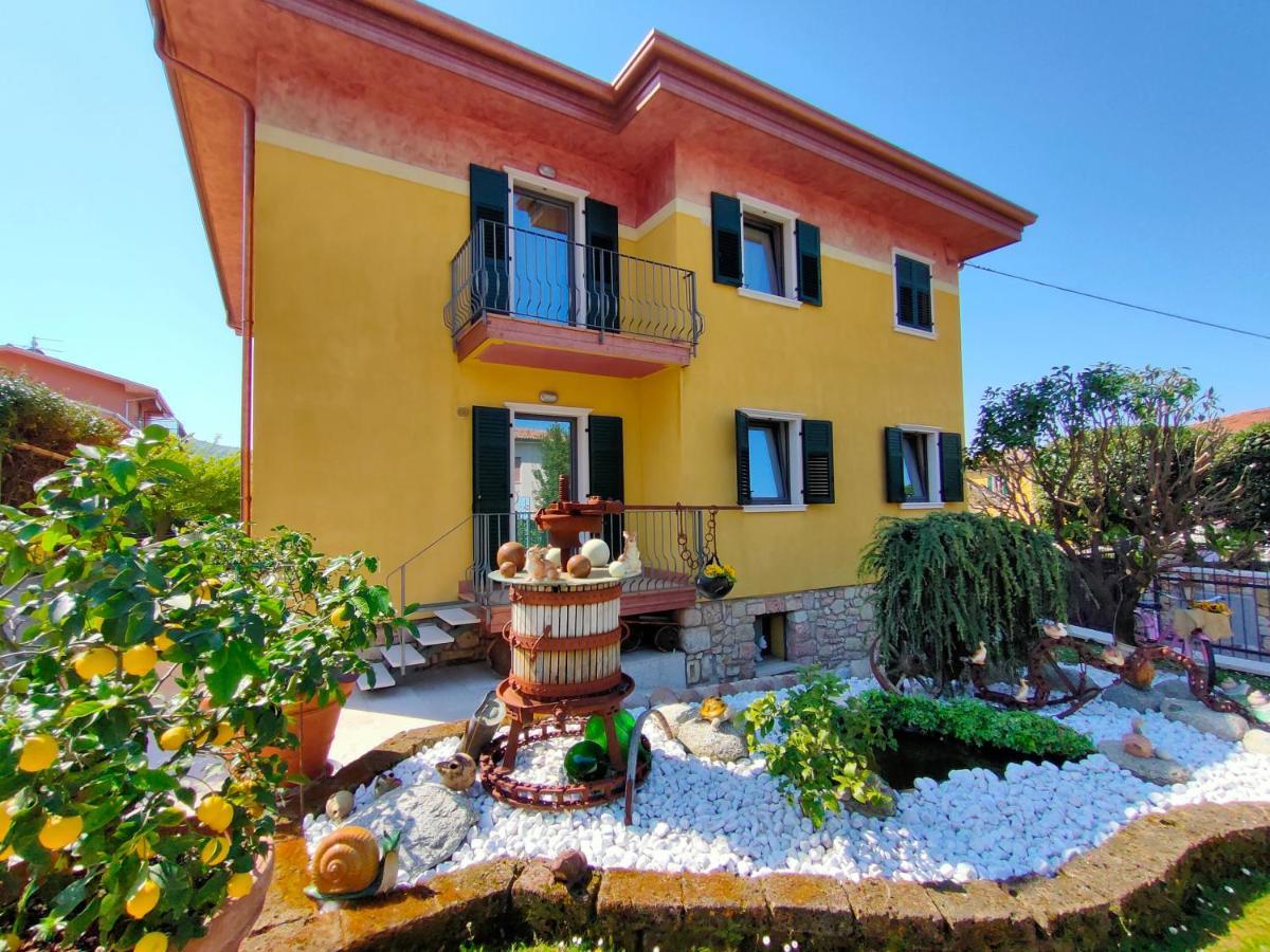 Garda Dreams Apartment Torri Del Benaco Exterior foto