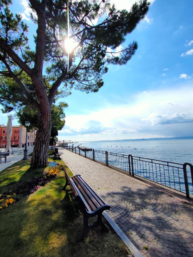 Garda Dreams Apartment Torri Del Benaco Exterior foto
