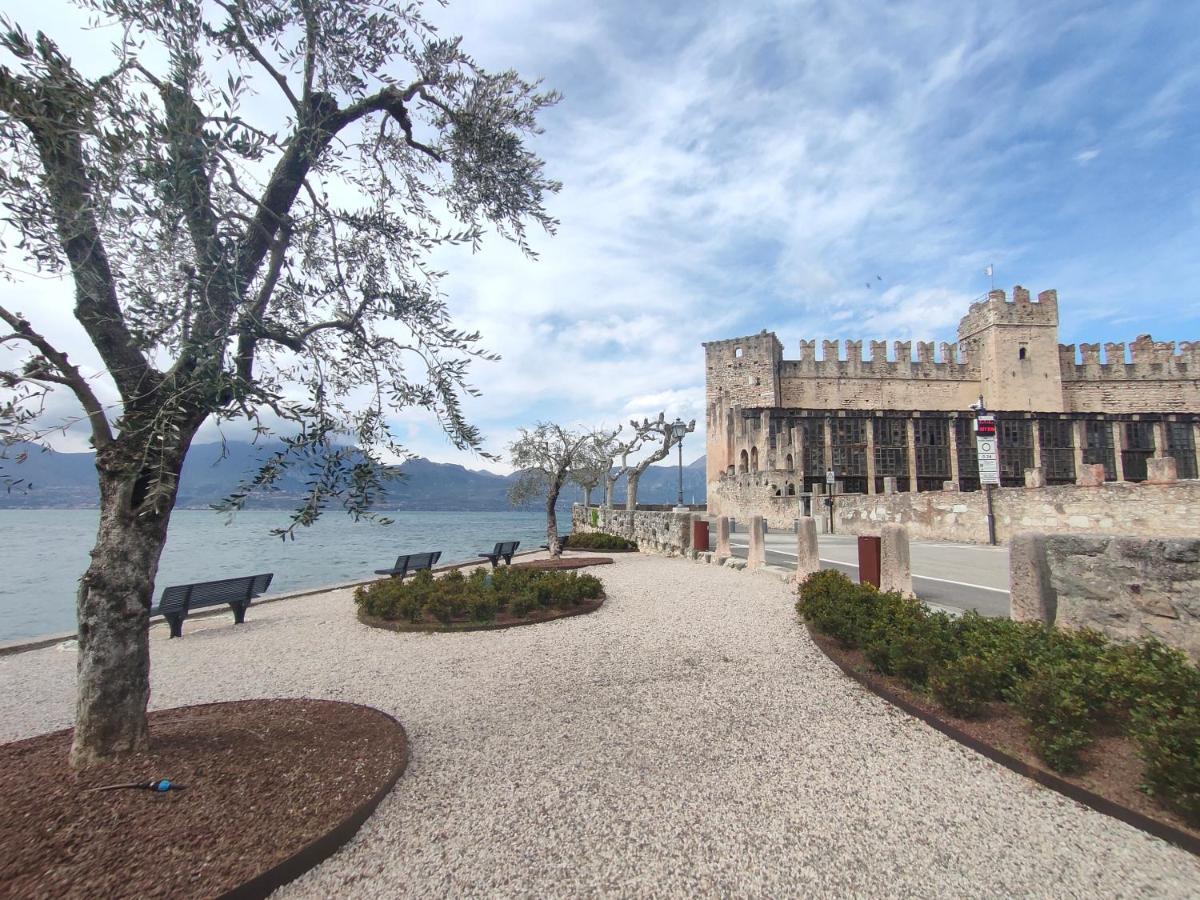 Garda Dreams Apartment Torri Del Benaco Exterior foto