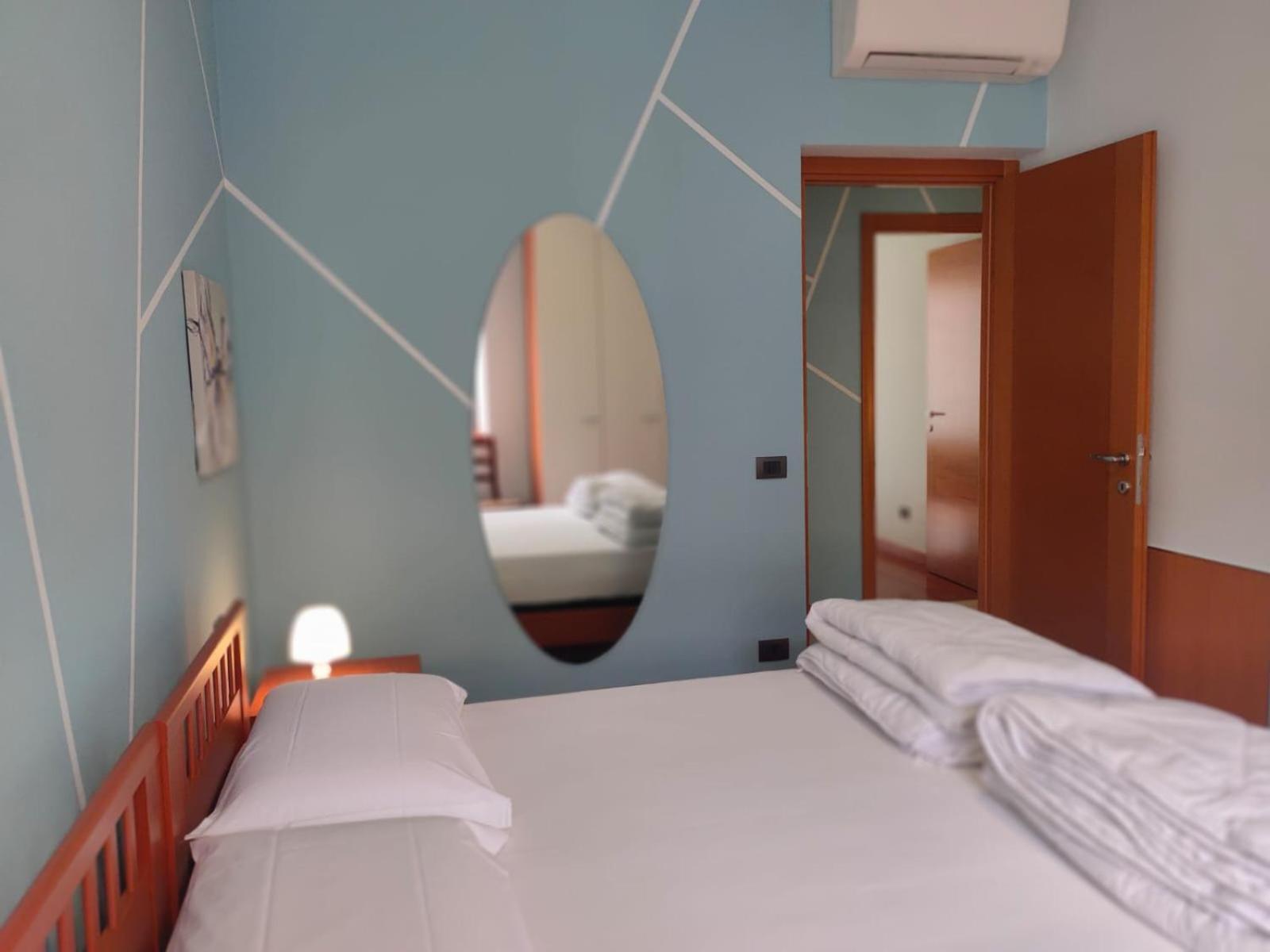 Garda Dreams Apartment Torri Del Benaco Exterior foto